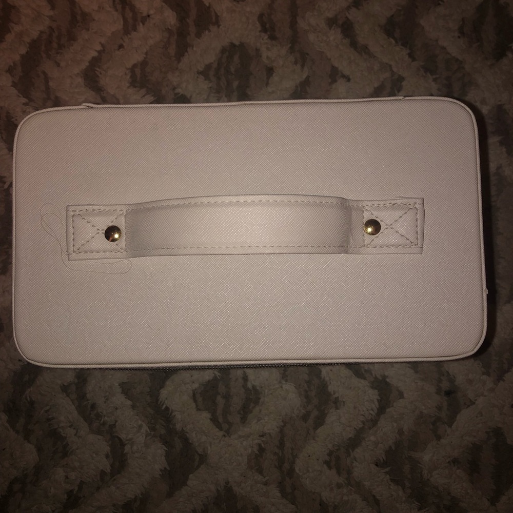Makeup box - Picture 2 of 3